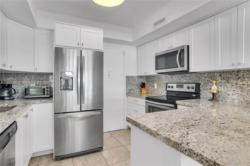 3505 S Ocean Dr #208 Hollywood, FL 33019