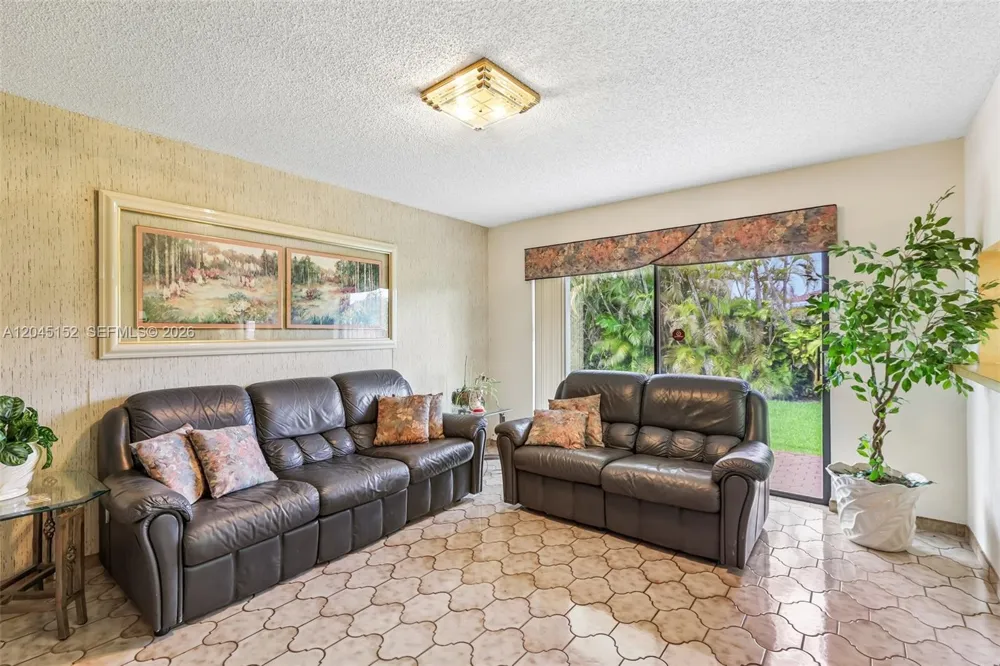 13394 SW 1st Ter Miami, FL 33184