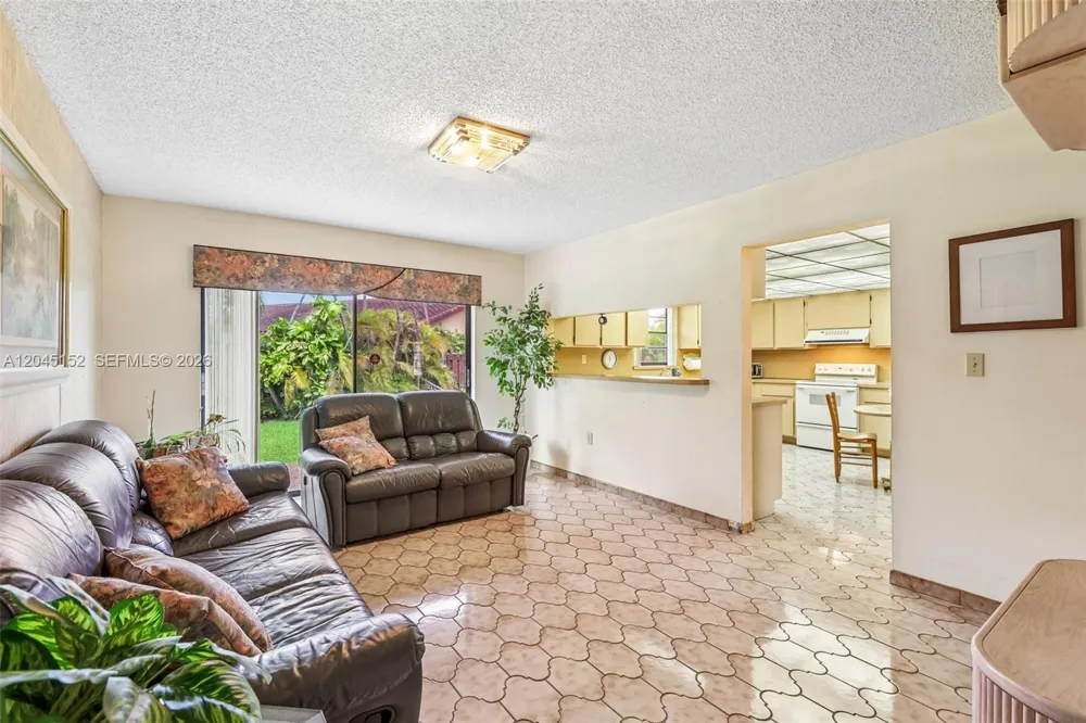 13394 SW 1st Ter Miami, FL 33184