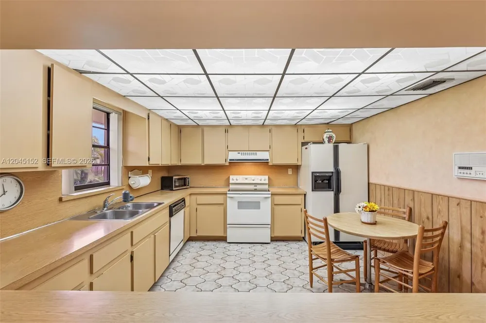 13394 SW 1st Ter Miami, FL 33184