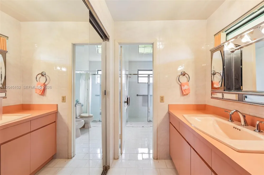 13394 SW 1st Ter Miami, FL 33184