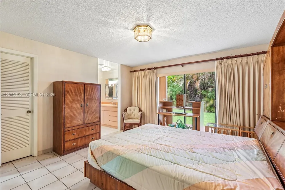 13394 SW 1st Ter Miami, FL 33184