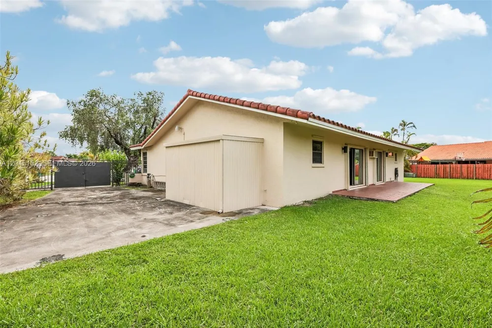 13394 SW 1st Ter Miami, FL 33184