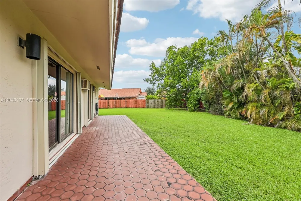 13394 SW 1st Ter Miami, FL 33184
