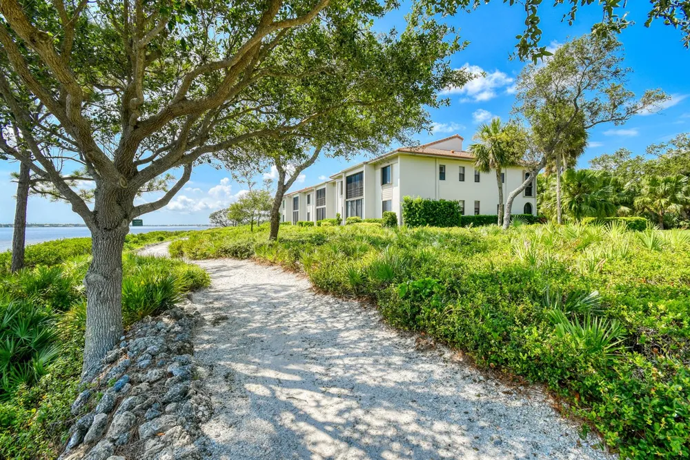 2536 NW Seagrass Drive #2a Palm City, FL 34990