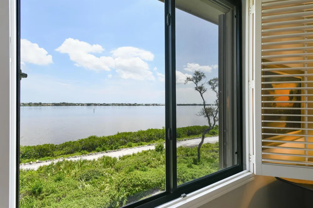 2536 NW Seagrass Drive #2a Palm City, FL 34990