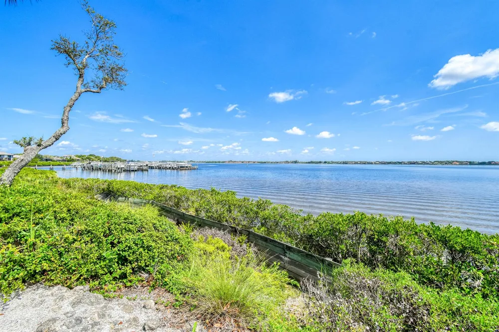 2536 NW Seagrass Drive #2a Palm City, FL 34990