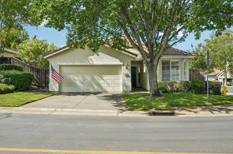 2900 Greens Court