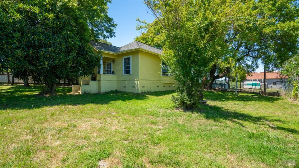 4898 Bodega Avenue Petaluma, CA 94952