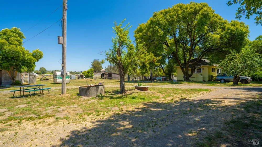 4898 Bodega Avenue Petaluma, CA 94952