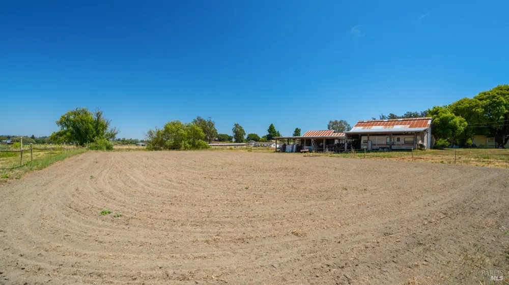 4898 Bodega Avenue Petaluma, CA 94952