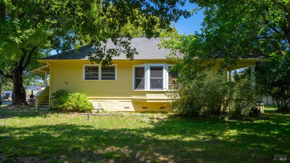 4898 Bodega Avenue Petaluma, CA 94952