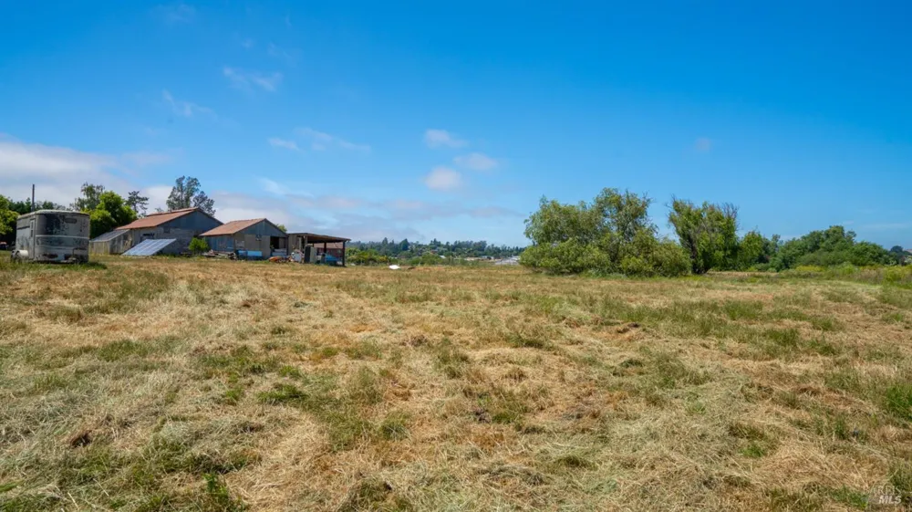 4898 Bodega Avenue Petaluma, CA 94952