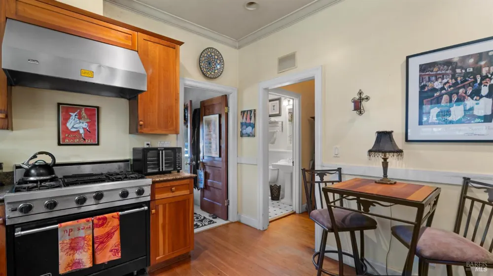 4898 Bodega Avenue Petaluma, CA 94952