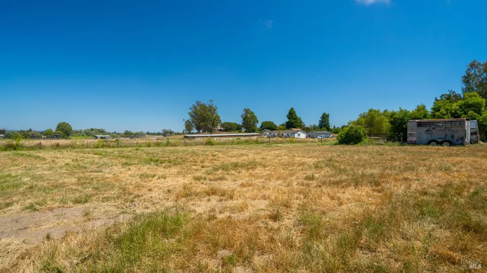 4898 Bodega Avenue Petaluma, CA 94952