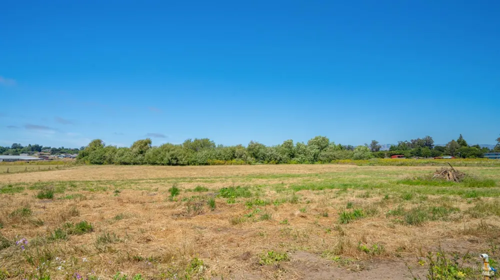 4898 Bodega Avenue Petaluma, CA 94952