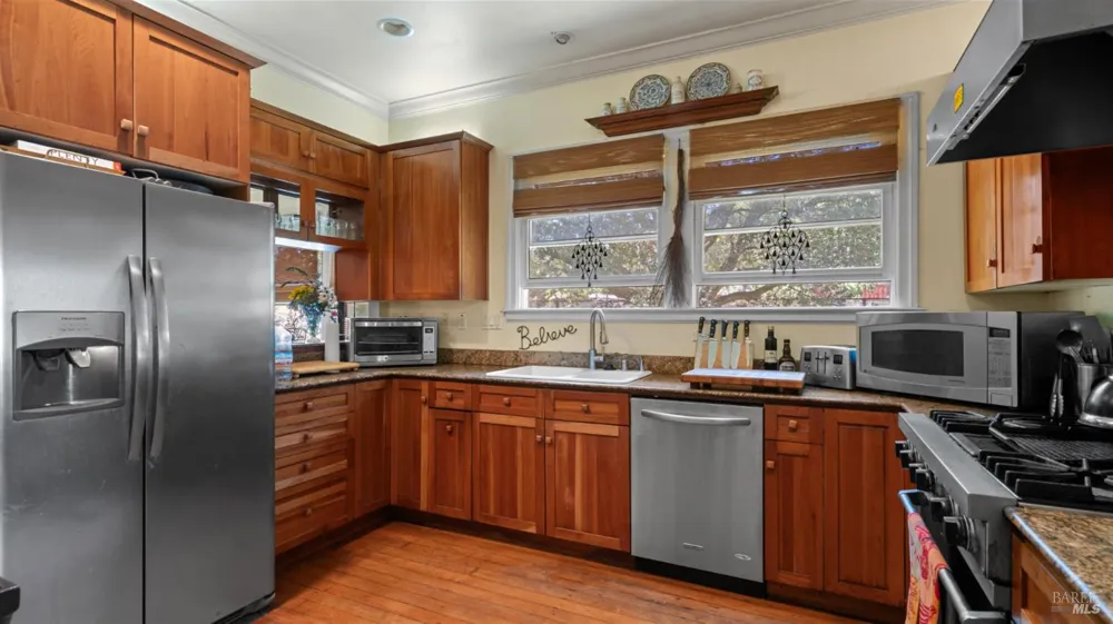 4898 Bodega Avenue Petaluma, CA 94952