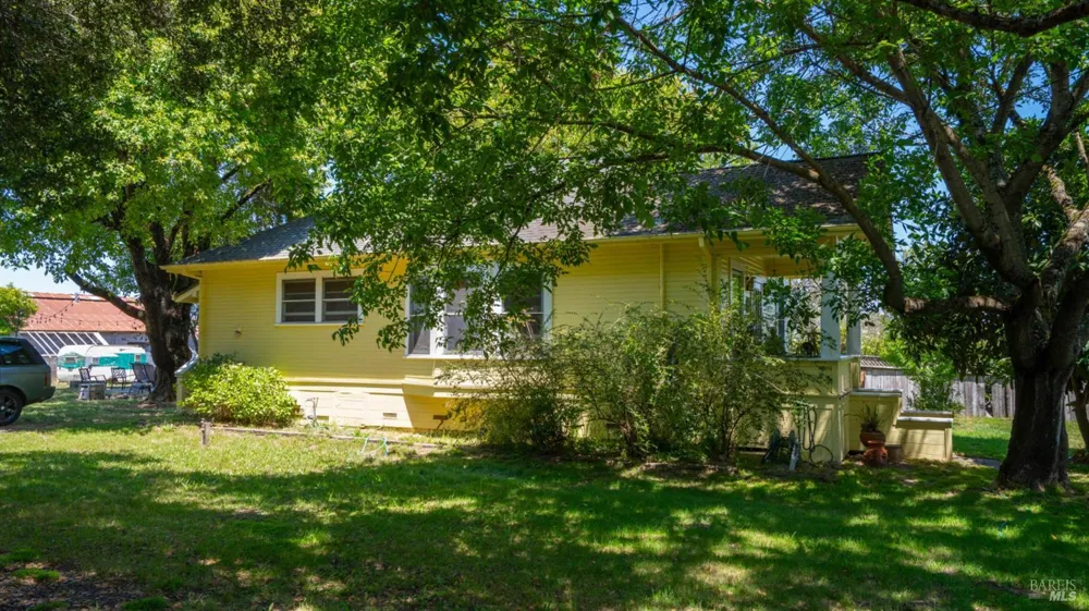 4898 Bodega Avenue Petaluma, CA 94952