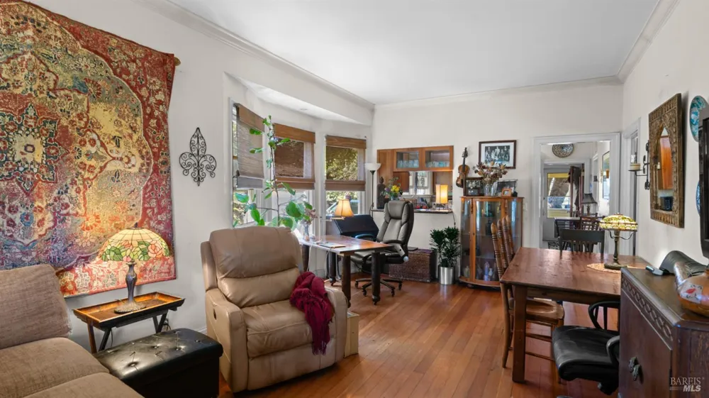4898 Bodega Avenue Petaluma, CA 94952