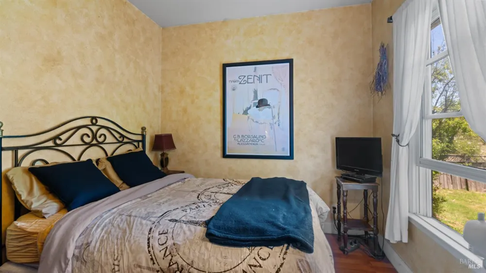 4898 Bodega Avenue Petaluma, CA 94952