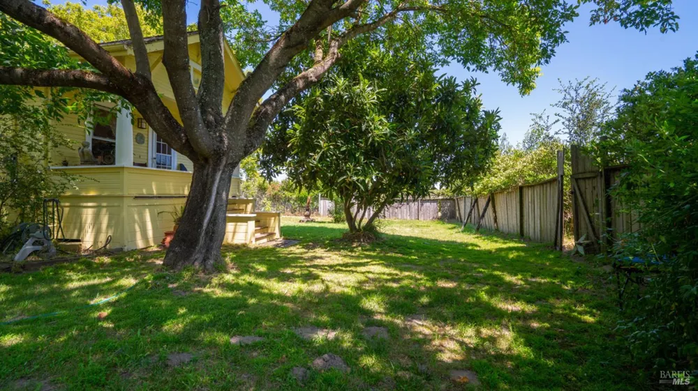4898 Bodega Avenue Petaluma, CA 94952