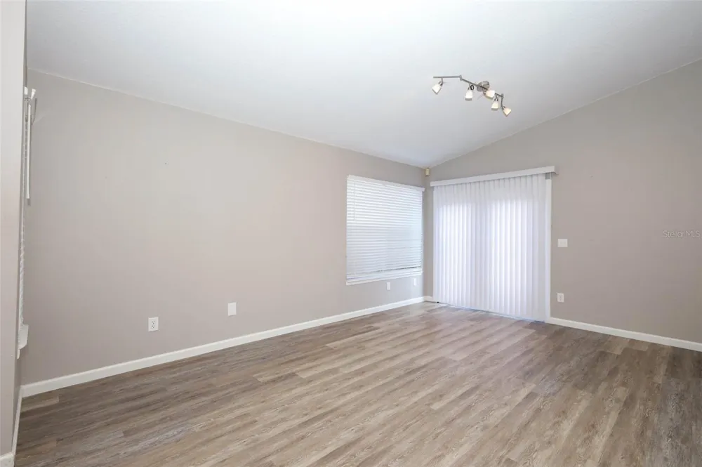 5443 BLUEBERRY DRIVE Orlando, FL 32811