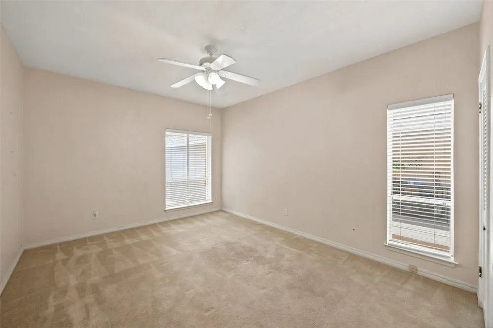 4320 Bellaire Drive S #225W Fort Worth, TX 76109