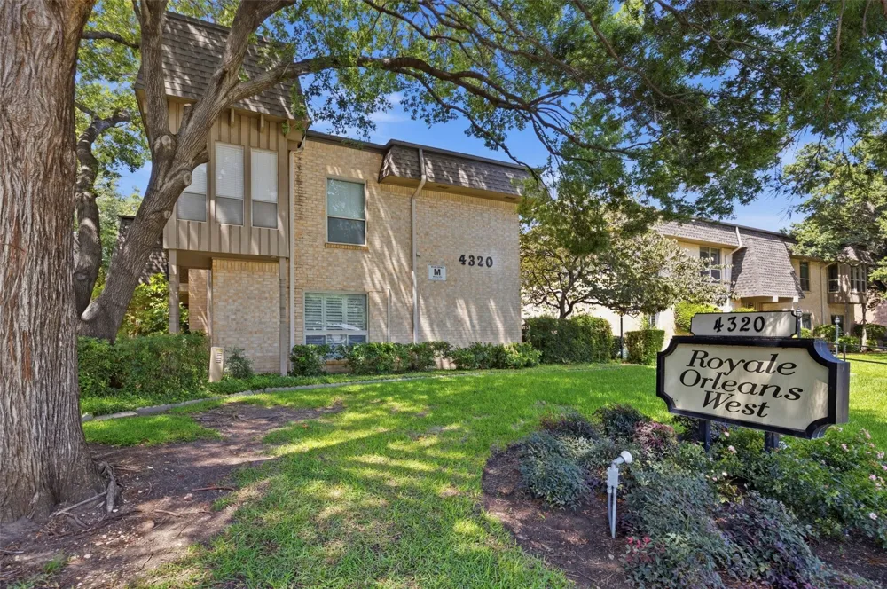 4320 Bellaire Drive S #225W Fort Worth, TX 76109