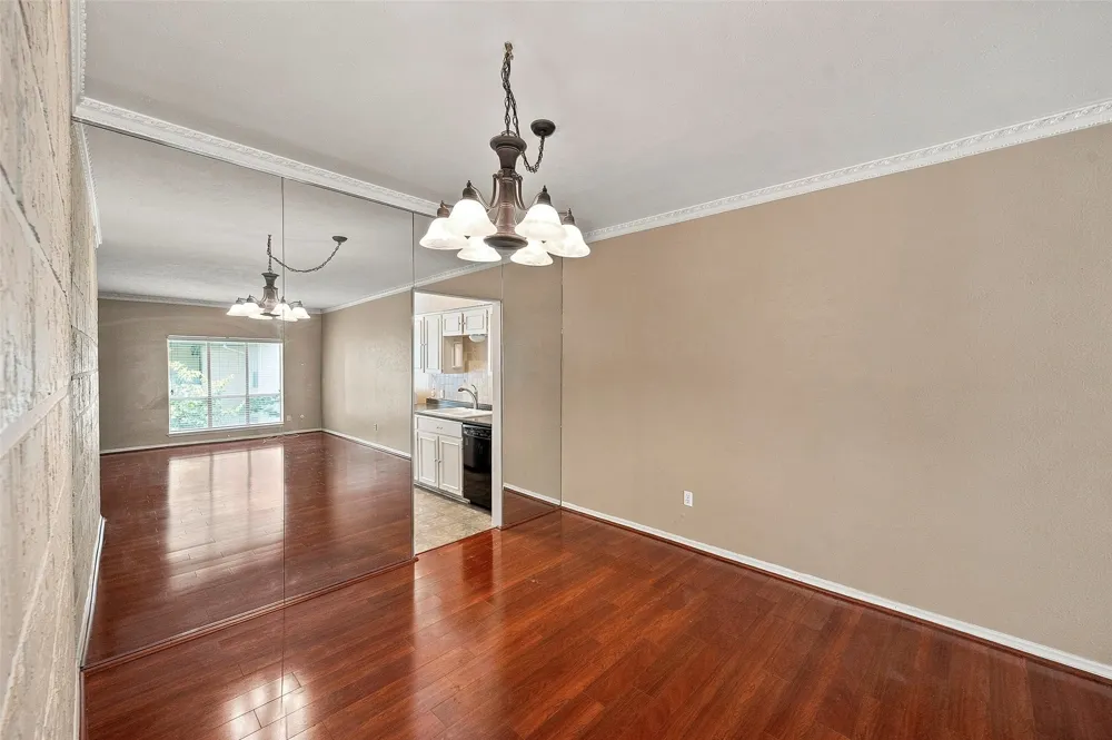4320 Bellaire Drive S #225W Fort Worth, TX 76109