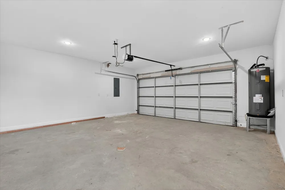 806 Premier Grand Prairie, TX 75051