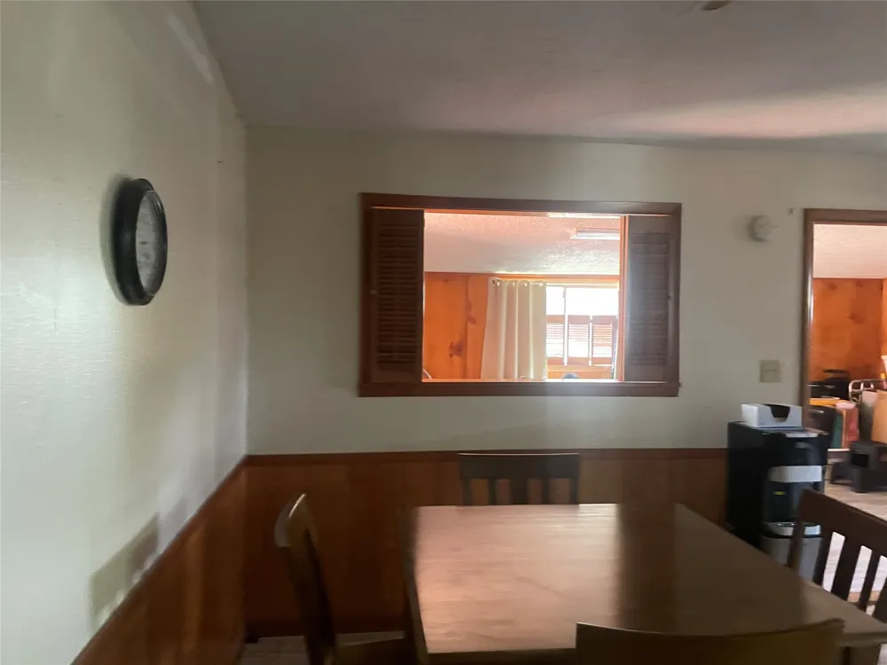 1140 W Forest Street Munday, TX 76371