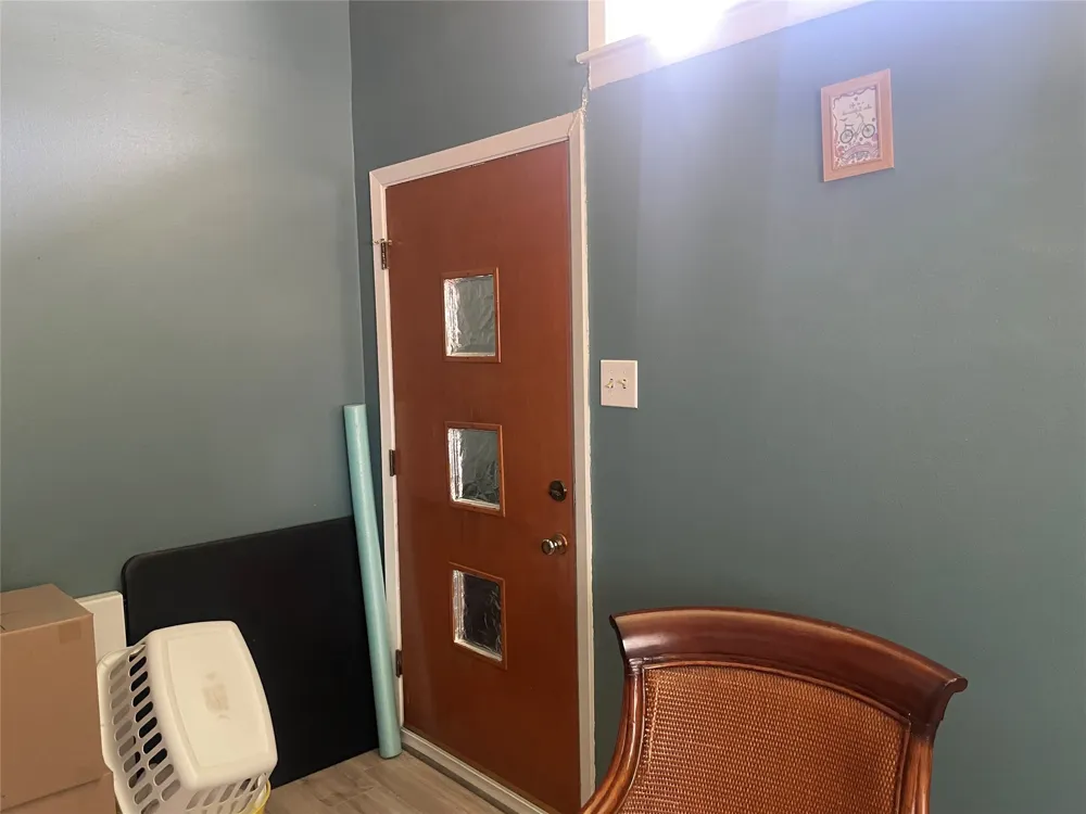 1140 W Forest Street Munday, TX 76371