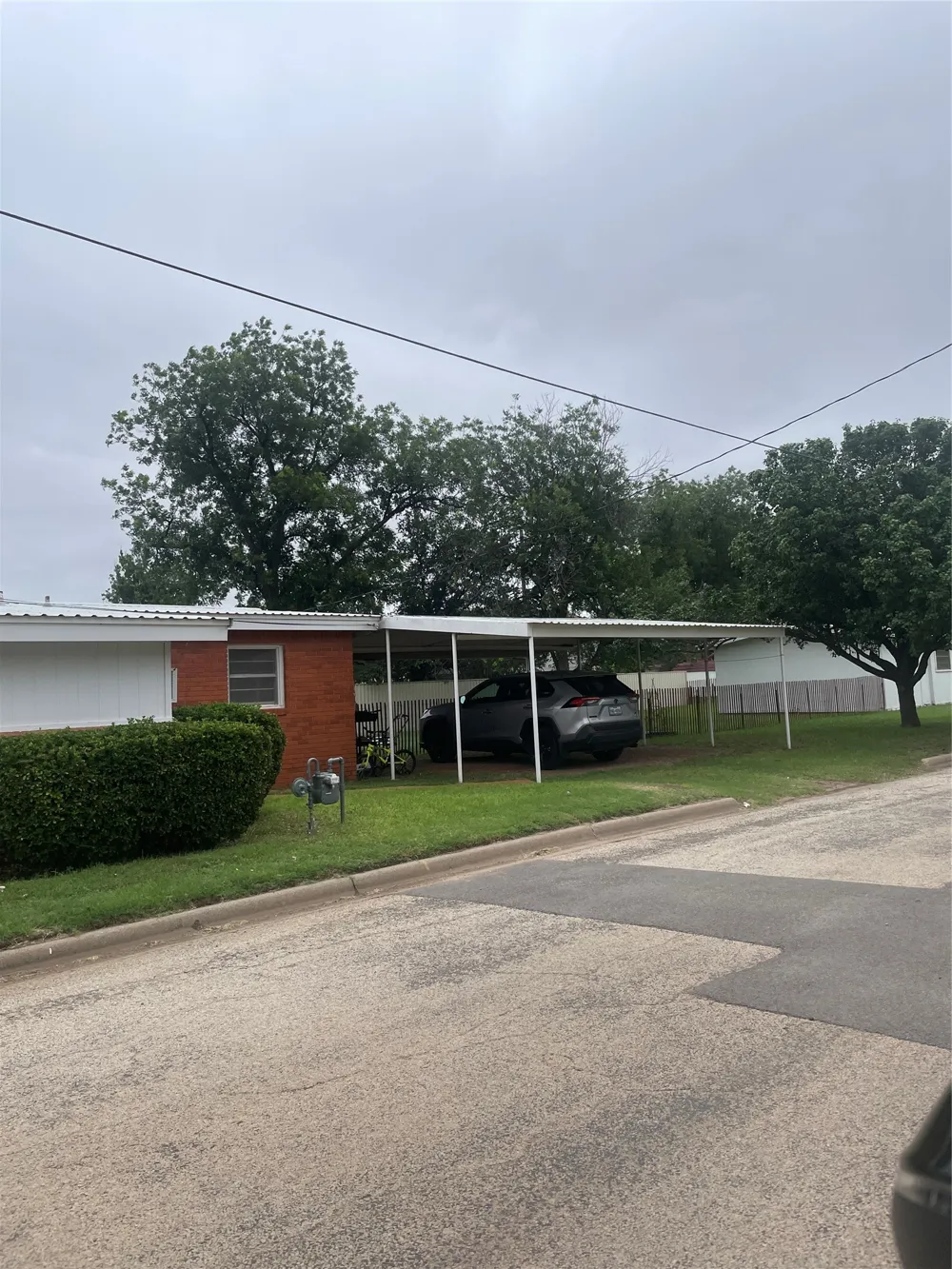 1140 W Forest Street Munday, TX 76371
