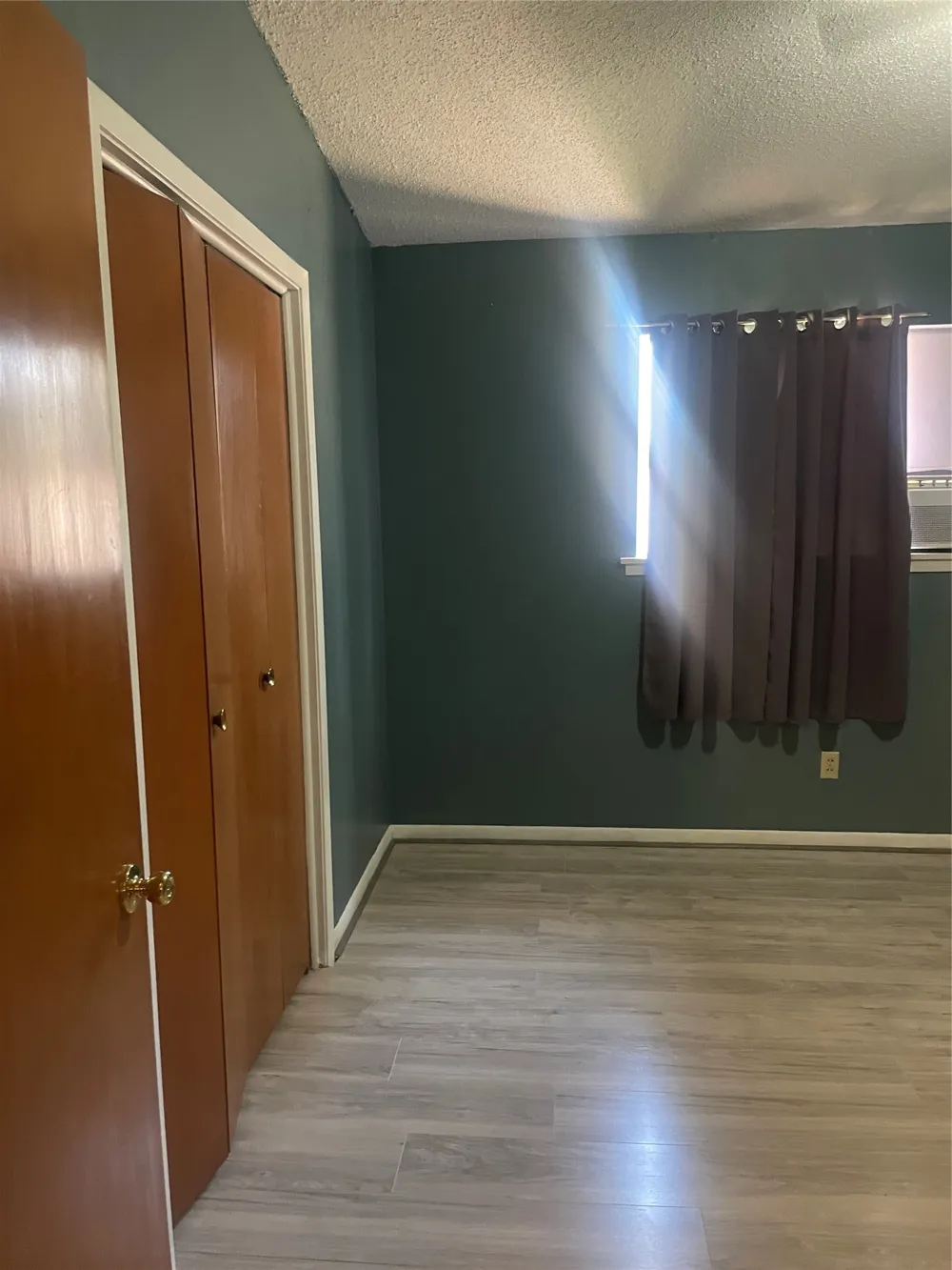 1140 W Forest Street Munday, TX 76371