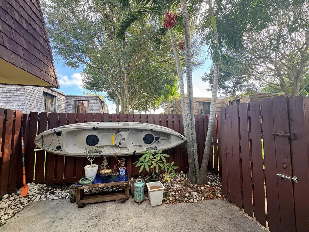 294 Arabian Road #294 Palm Springs, FL 33461