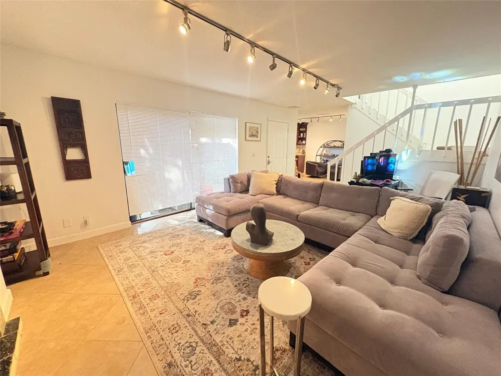 294 Arabian Road #294 Palm Springs, FL 33461