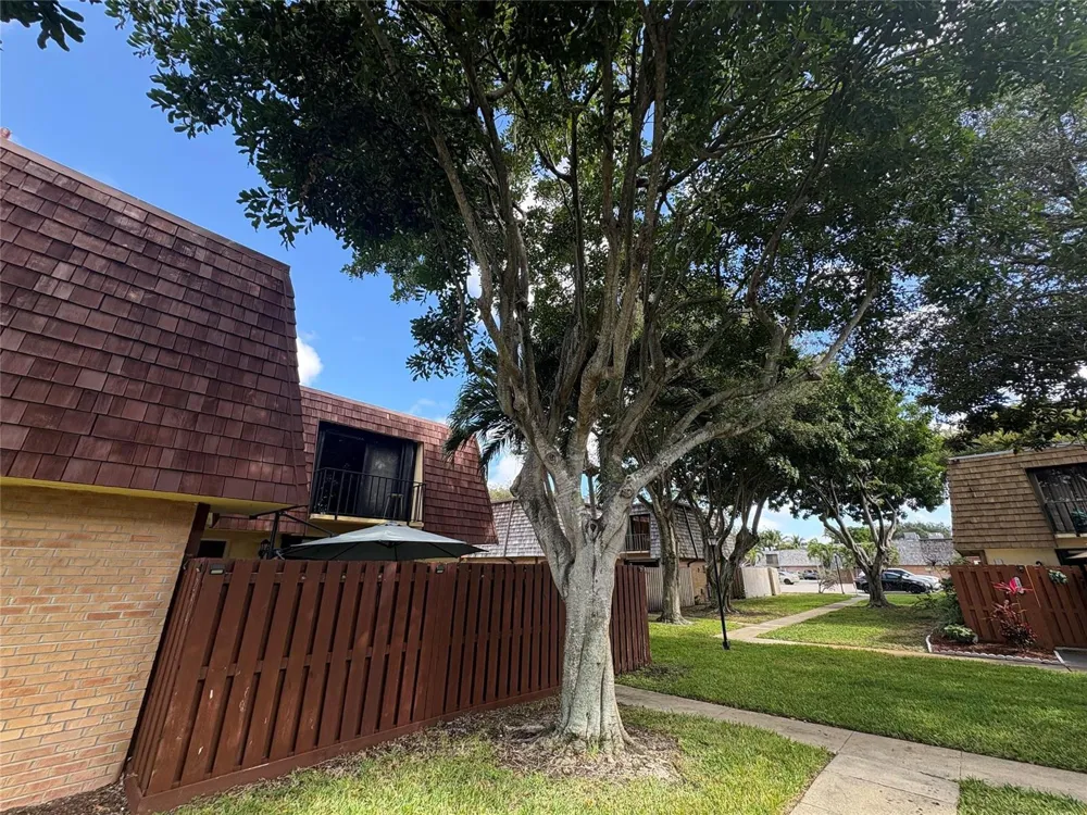 294 Arabian Road #294 Palm Springs, FL 33461