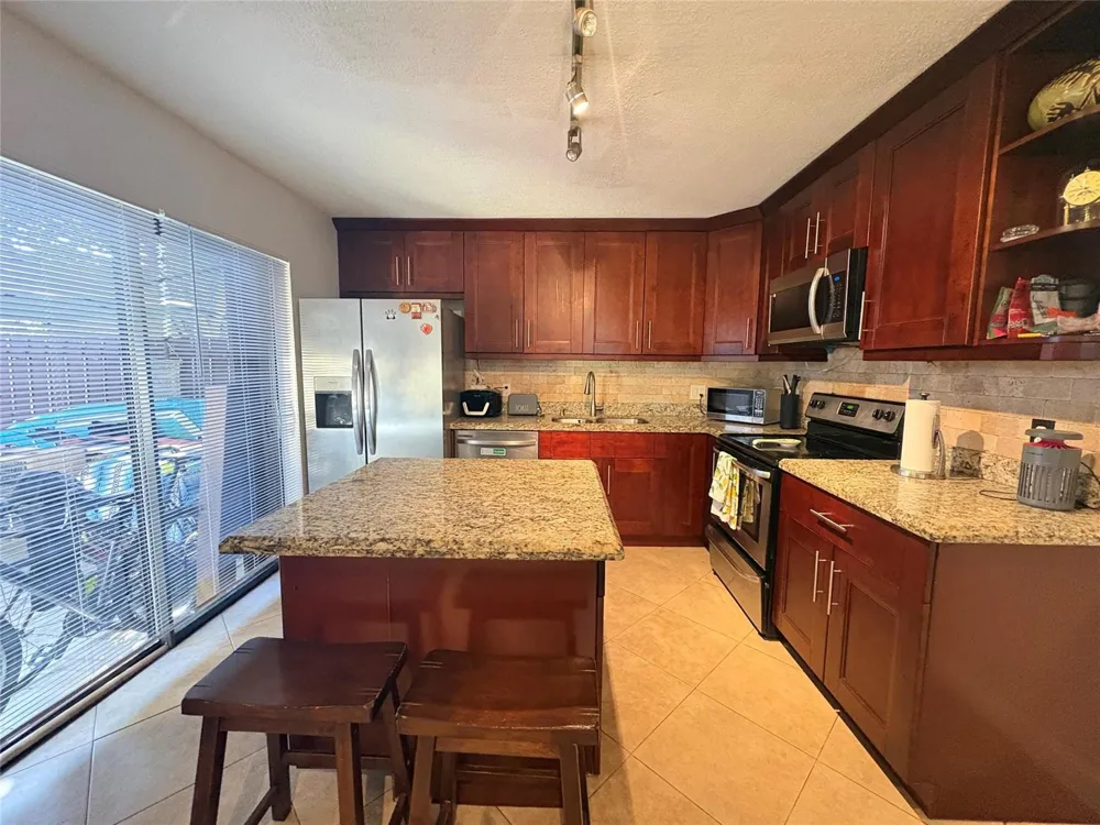 294 Arabian Road #294 Palm Springs, FL 33461