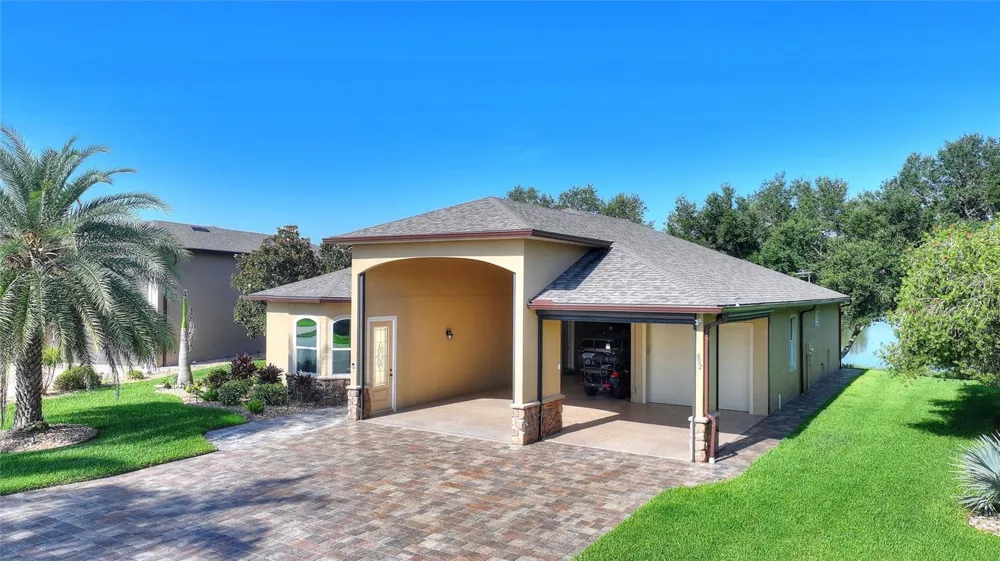 492 MEANDERING WAY Polk City, FL 33868