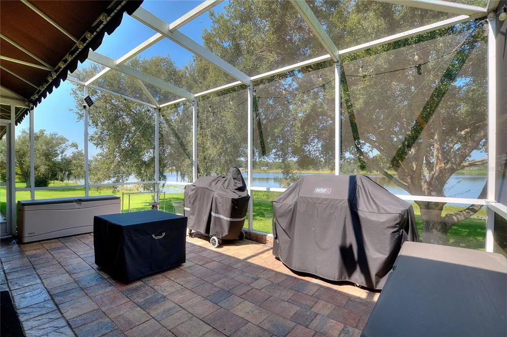 492 MEANDERING WAY Polk City, FL 33868