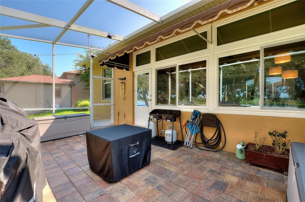 492 MEANDERING WAY Polk City, FL 33868