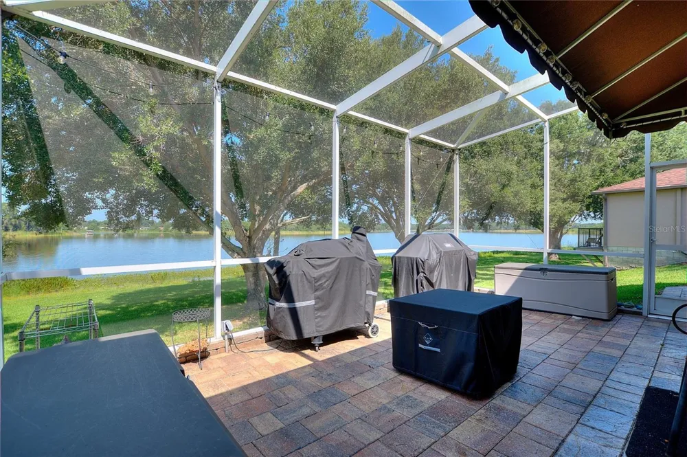 492 MEANDERING WAY Polk City, FL 33868