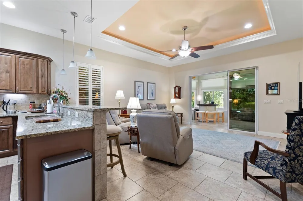 492 MEANDERING WAY Polk City, FL 33868