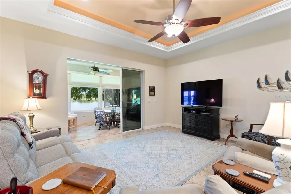 492 MEANDERING WAY Polk City, FL 33868