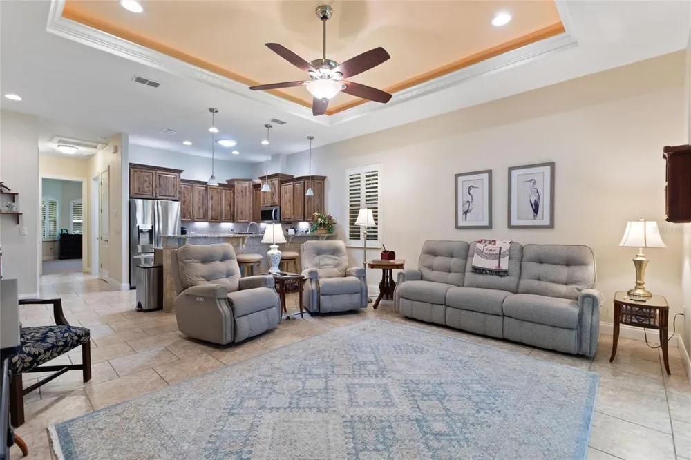 492 MEANDERING WAY Polk City, FL 33868