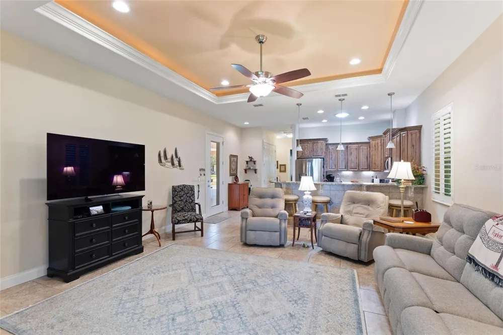 492 MEANDERING WAY Polk City, FL 33868