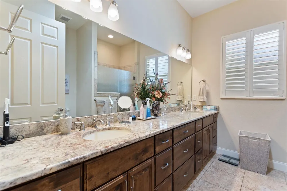 492 MEANDERING WAY Polk City, FL 33868
