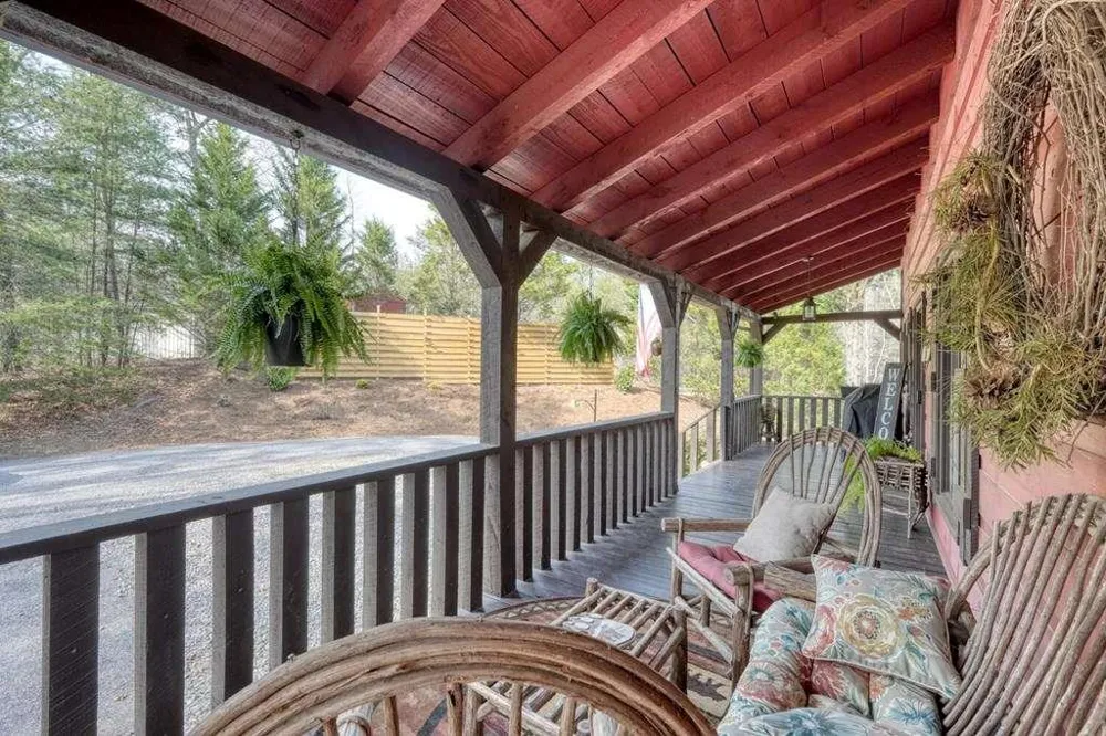 2567 Todd Shook Road Young Harris, GA 30582