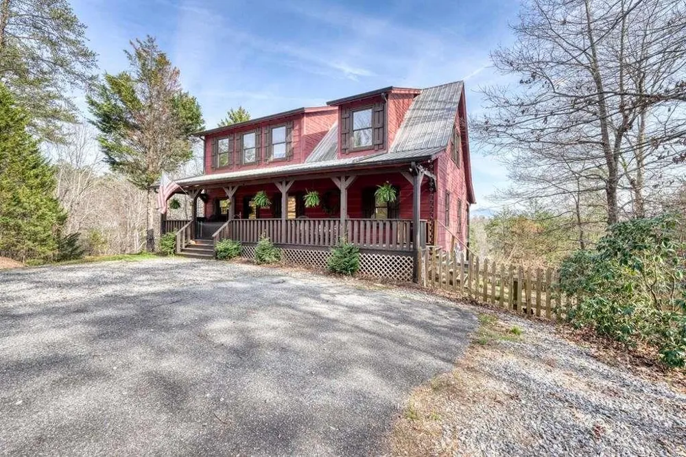 2567 Todd Shook Road Young Harris, GA 30582