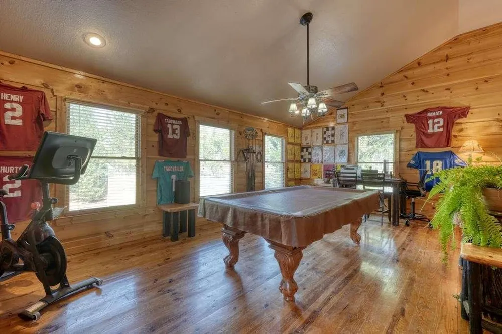 2567 Todd Shook Road Young Harris, GA 30582